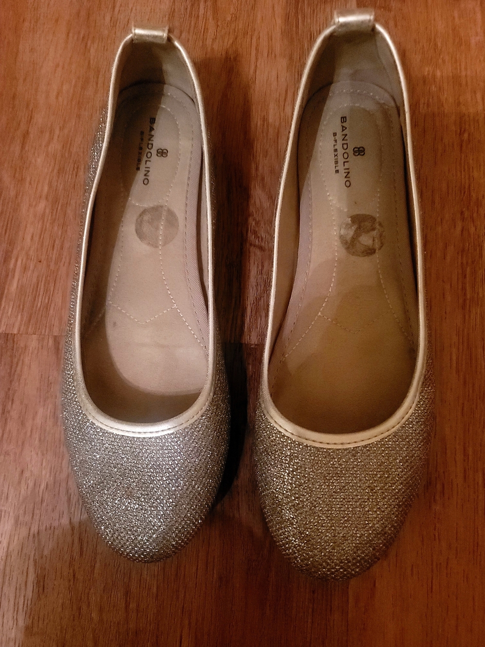 Bandolino Metallic Silver Glitter Round-Toe Ballet Flats